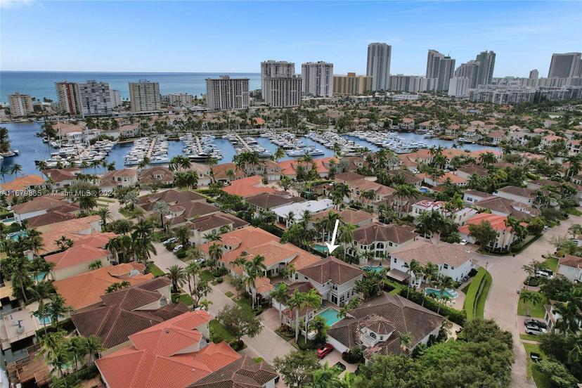 Picture of 928 Captiva Dr, Hollywood FL 33019