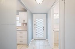 Picture of 9580 Sunrise Lakes Blvd # 209, Sunrise, FL 33322
