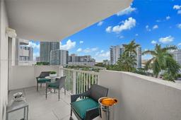 Picture of 1621 Bay Rd # 606, Miami Beach, FL 33139