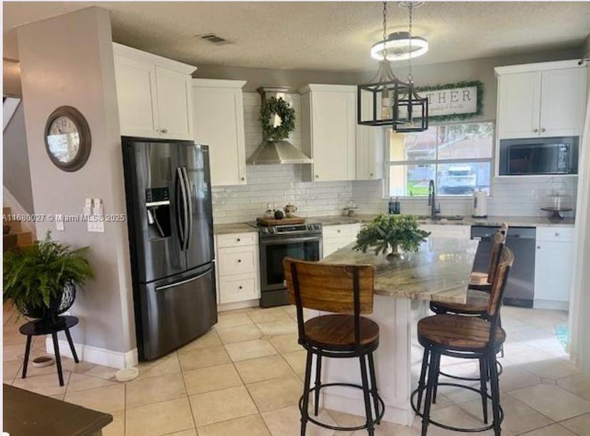 Picture of 174 NW 207Th Ter, Pembroke Pines FL 33029