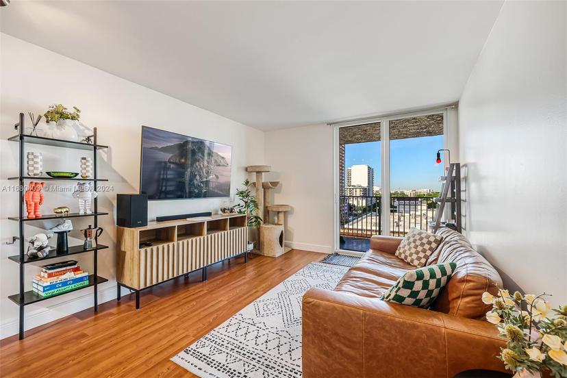 Picture of 850 N Miami Ave # 906, Miami FL 33136