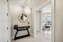 Picture of 3001 NE 185Th St # 712, Aventura, FL 33180