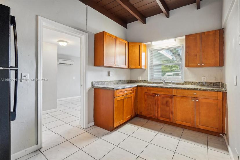 Picture of 510 NE 132Nd Ter, North Miami FL 33161