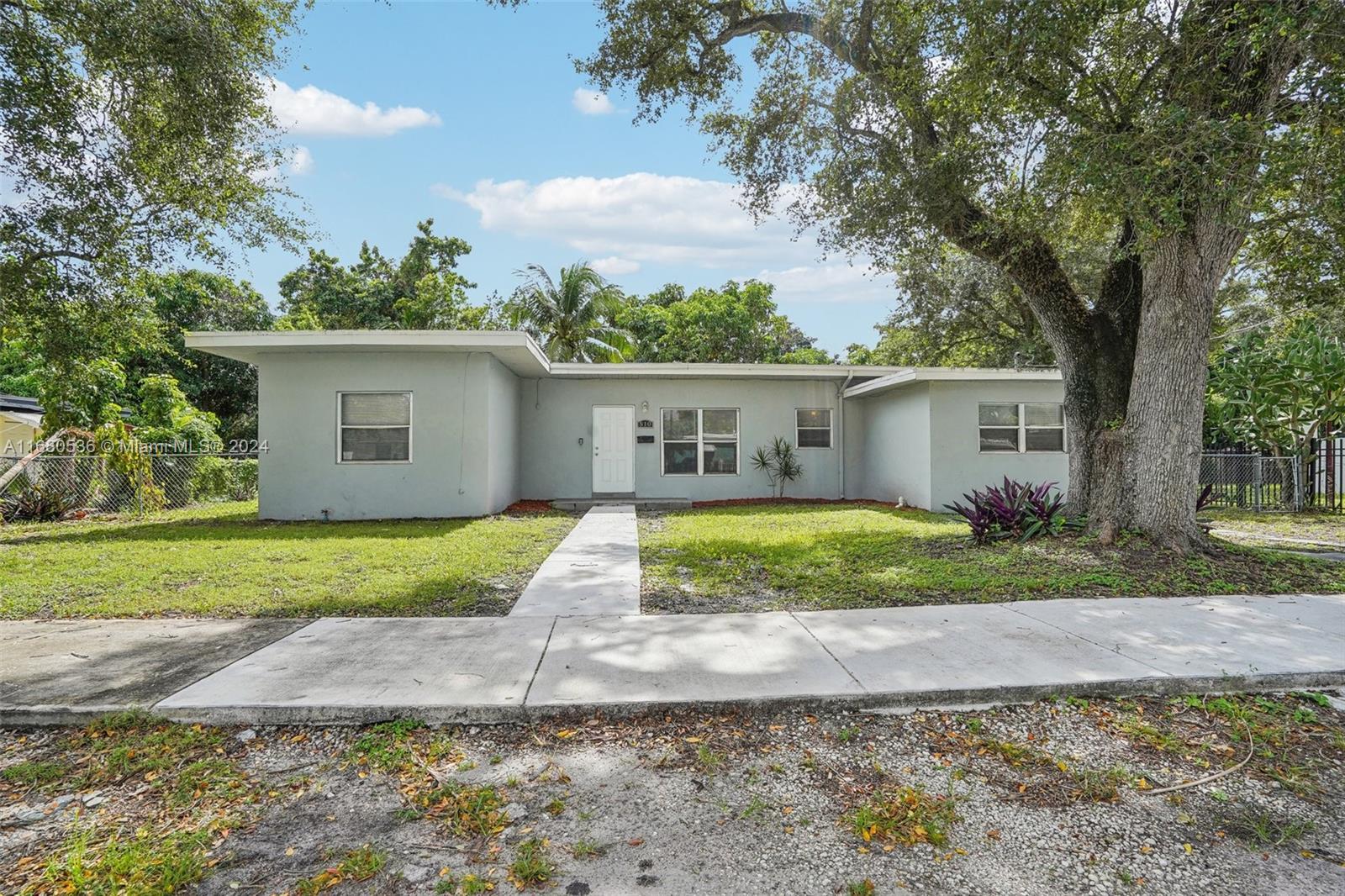 Picture of 510 NE 132Nd Ter, North Miami, FL 33161