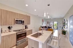 Picture of 4670 NW 84Th Ave # 33, Doral, FL 33166
