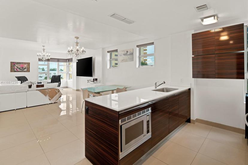 Picture of 3739 Collins Ave # 307, Miami Beach FL 33140