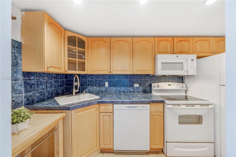 Picture of 6890 N Kendall Dr # B405, Pinecrest FL 33156