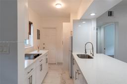 Picture of 1205 Marseille Dr # 27, Miami Beach, FL 33141