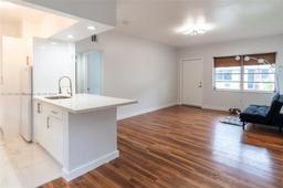 Picture of 1205 Marseille Dr # 27, Miami Beach, FL 33141