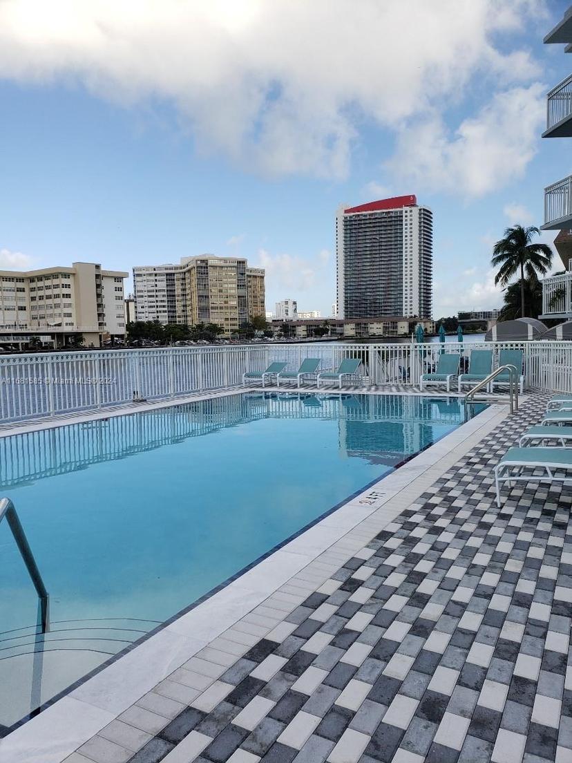 Picture of 1913 S Ocean Dr # 422, Hallandale Beach FL 33009