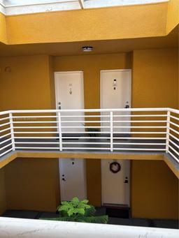 Picture of 9725 Fontainebleau Blvd # A212, Miami, FL 33172