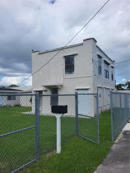 Picture of 104 NE 2Nd Rd, Homestead, FL 33030