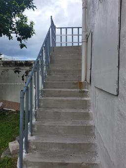 Picture of 104 NE 2Nd Rd, Homestead, FL 33030