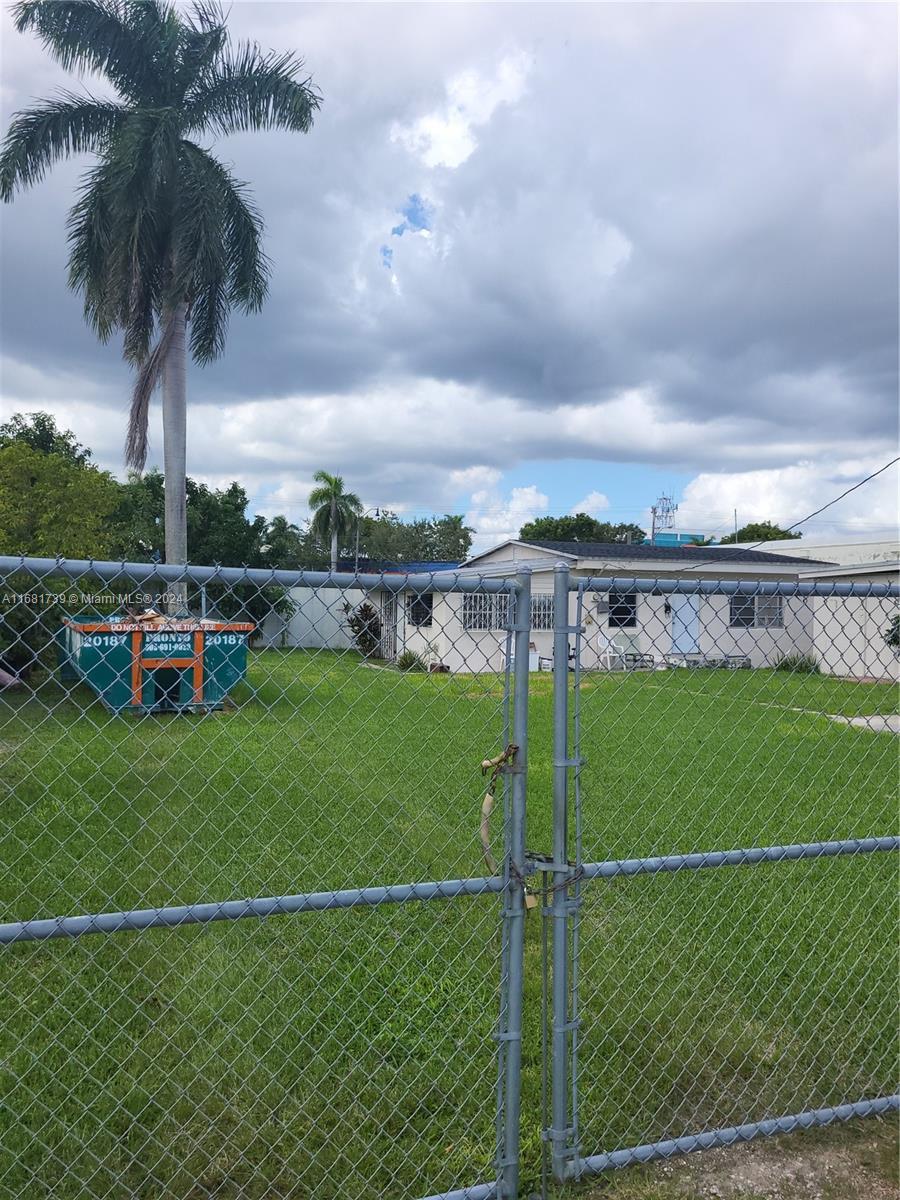 Picture of 104 NE 2Nd Rd, Homestead, FL 33030