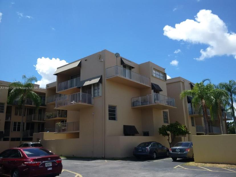 Picture of 10801 SW 109Th Ct # D116, Miami FL 33176