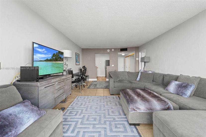 Picture of 2350 NE 135Th St # 1401, North Miami FL 33181