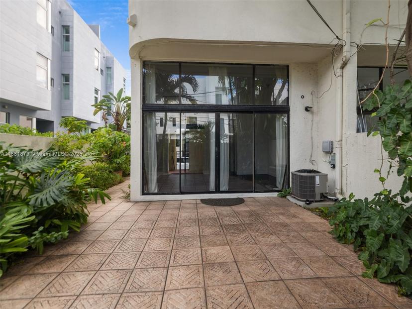 Picture of 2956 Bird Ave # 4, Miami FL 33133