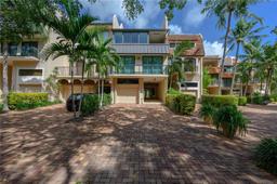 Picture of 5990 Paradise Point Dr # 5990, Palmetto Bay, FL 33157
