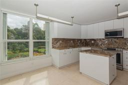Picture of 611 Ocean Dr # 2E, Key Biscayne, FL 33149