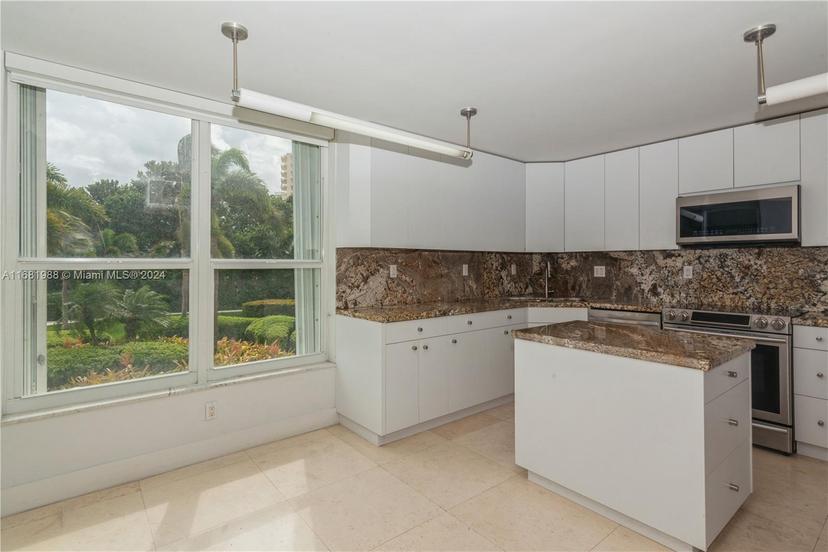 Picture of 611 Ocean Dr # 2E, Key Biscayne FL 33149