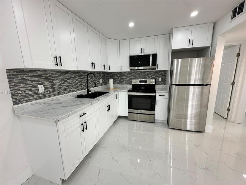 Picture of 10735 SW 3Rd St # 3, Sweetwater FL 33174