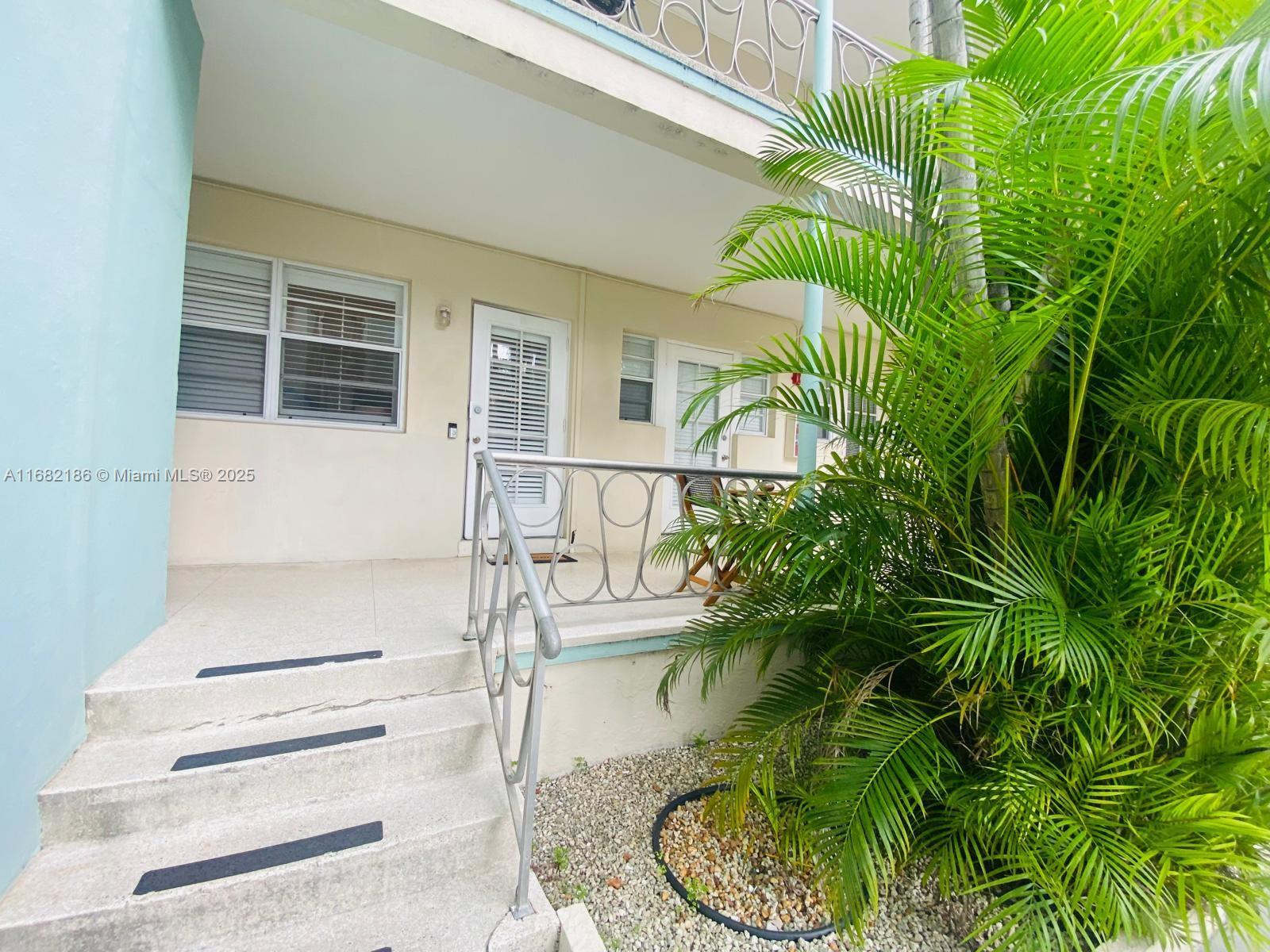 Picture of 1755 Washington Ave # 1B, Miami Beach, FL 33139