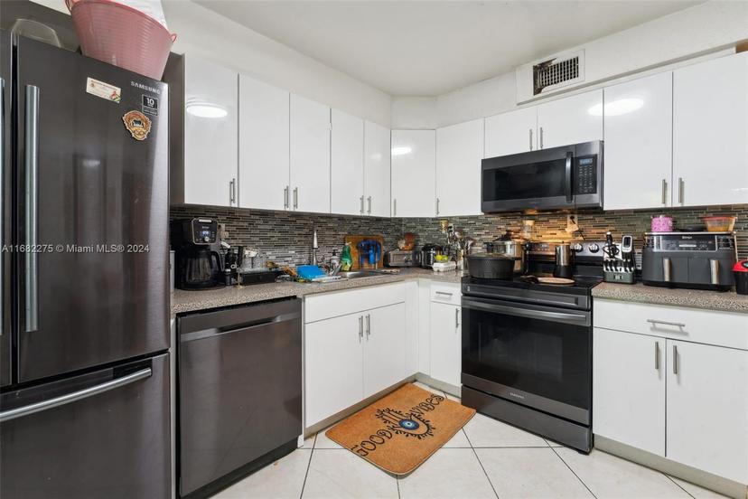 Picture of 10041 NW 6Th Ave, Miami FL 33150