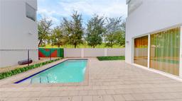 Picture of 9980 NW 74Th Ter, Doral, FL 33178