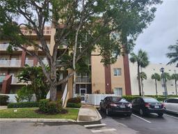 Picture of 7715 Southampton Ter # 215, Tamarac, FL 33321