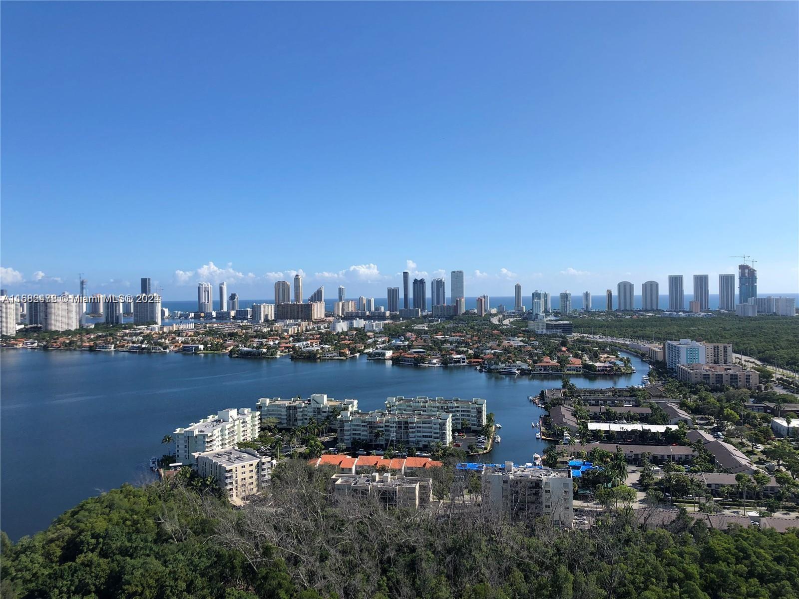 Picture of 16385 Biscayne Blvd # 2020, North Miami Beach, FL 33160