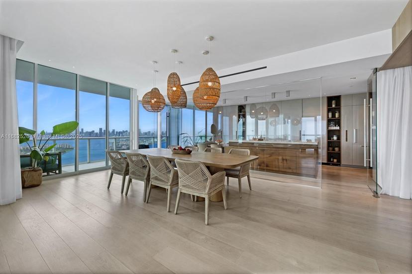 Picture of 100 S Pointe Dr # 3803, Miami Beach FL 33139