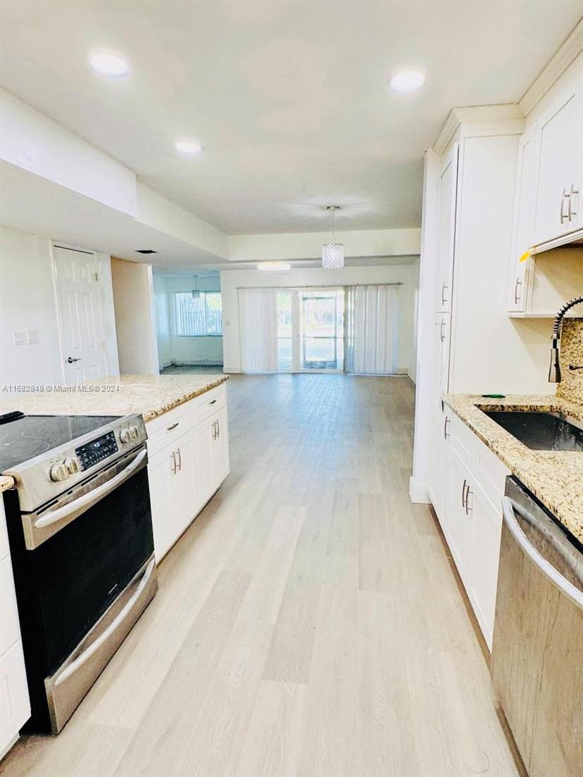 Picture of 1760 NW 58Th Ave # 7, Lauderhill FL 33313