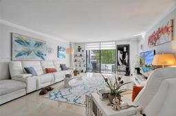 Picture of 2500 Parkview Dr # 410, Hallandale Beach, FL 33009