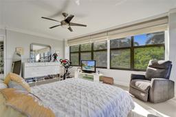 Picture of 2500 Parkview Dr # 410, Hallandale Beach, FL 33009