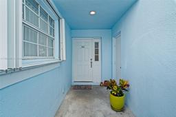 Picture of 2035 SE 26Th Ln # 107, Homestead, FL 33035