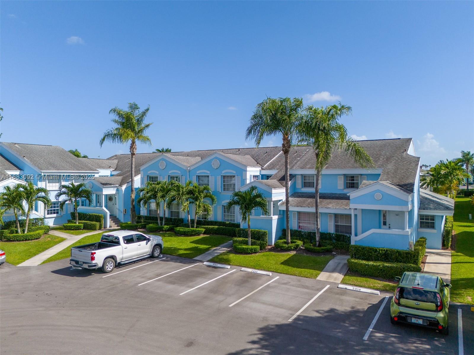 Picture of 2035 SE 26Th Ln # 107, Homestead, FL 33035