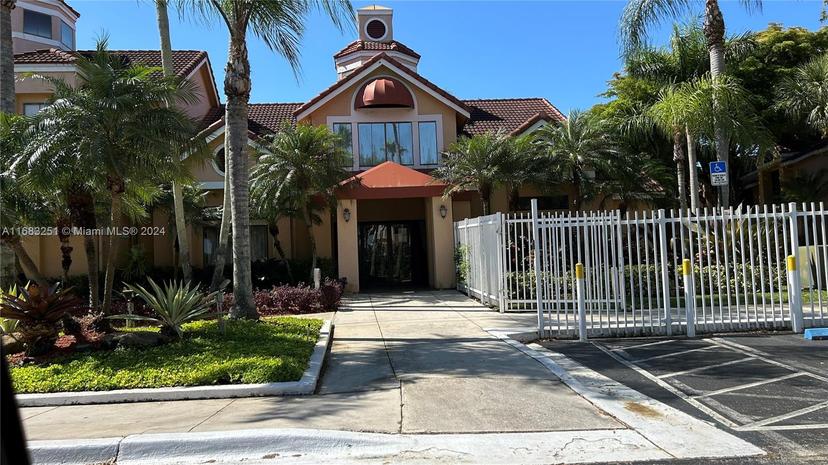 Picture of 15551 SW 104Th Ter # 828, Miami FL 33196
