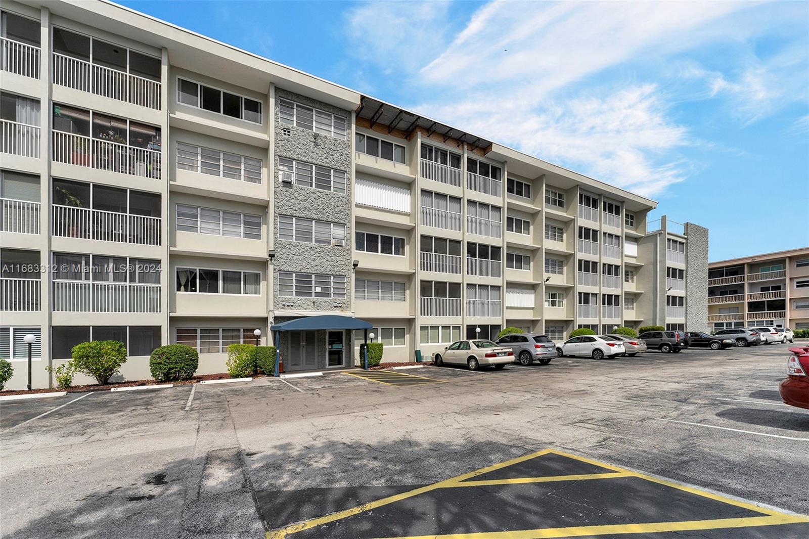 Picture of 330 SE 2Nd St # 303F, Hallandale Beach, FL 33009