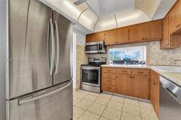 Picture of 330 SE 2Nd St # 303F, Hallandale Beach, FL 33009