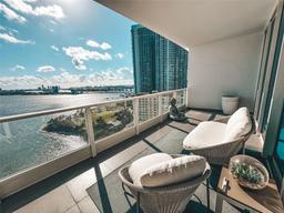 Picture of 2020 N Bayshore Dr # 2007, Miami, FL 33137
