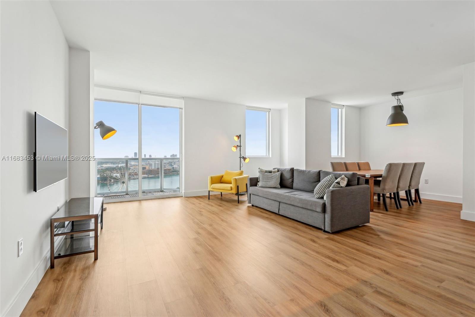 Picture of 244 Biscayne Blvd # 2203, Miami, FL 33132