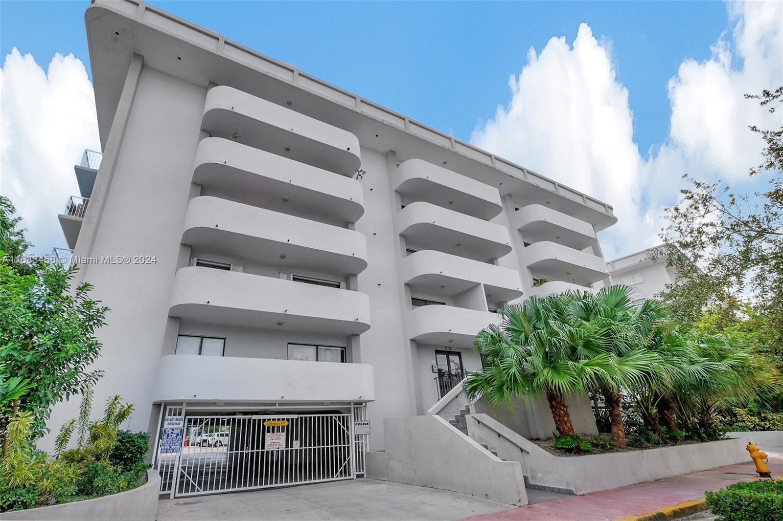 Picture of 110 S Shore Dr # 2C, Miami Beach, FL 33141