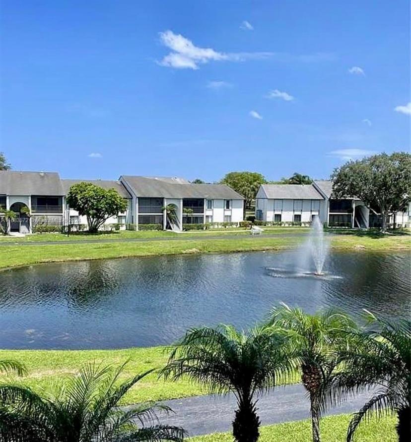 Picture of 1009 Green Pine Blvd # H3, West Palm Beach FL 33409