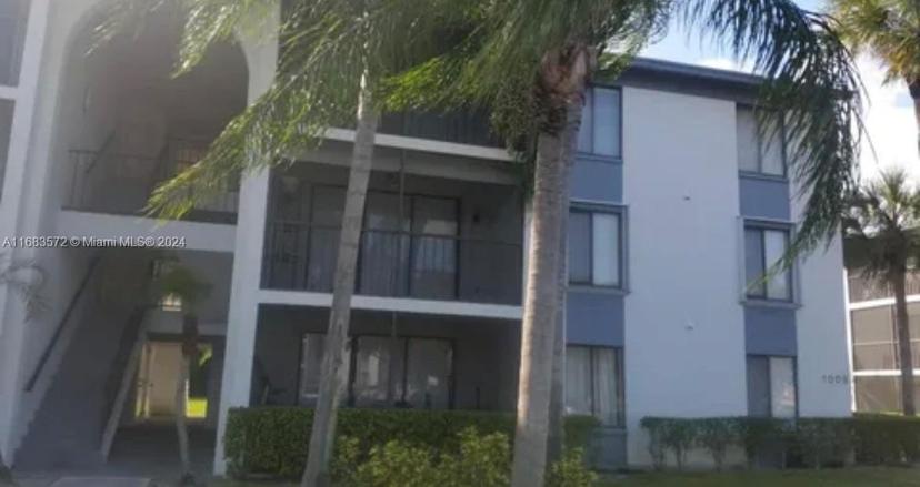 Picture of 1009 Green Pine Blvd # H3, West Palm Beach FL 33409