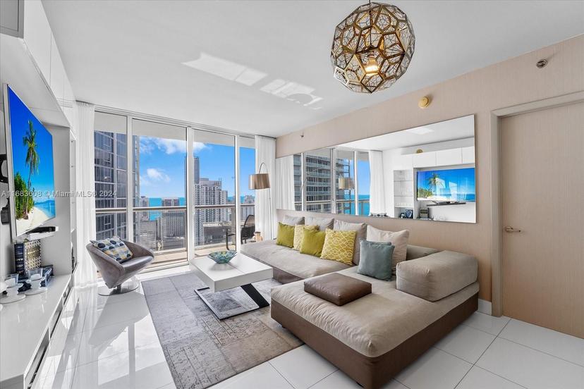 Picture of 475 Brickell Ave # 5113, Miami FL 33131