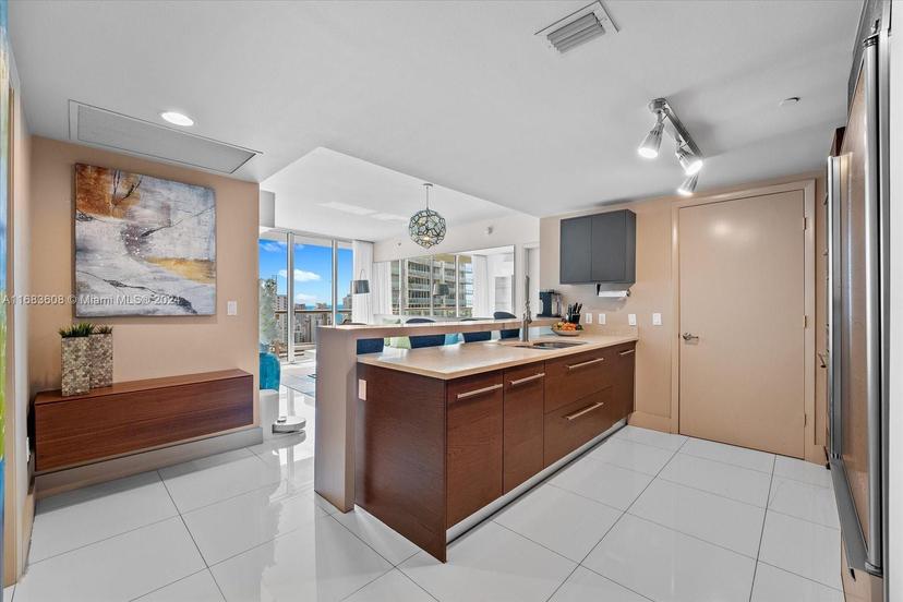 Picture of 475 Brickell Ave # 5113, Miami FL 33131