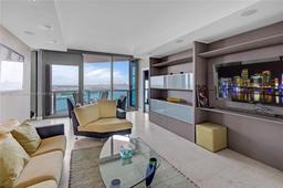Picture of 300 S Pointe Dr # 2102, Miami Beach, FL 33139