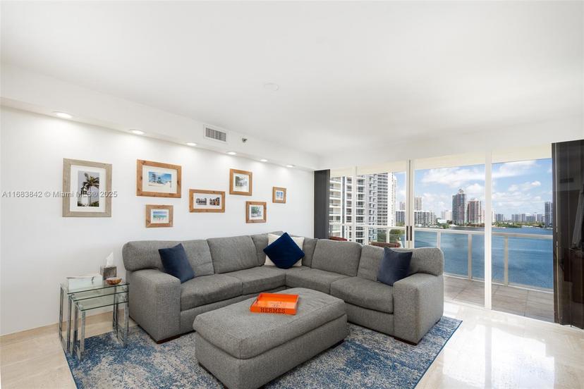 Picture of 4000 Island Bl # 904, Aventura FL 33160