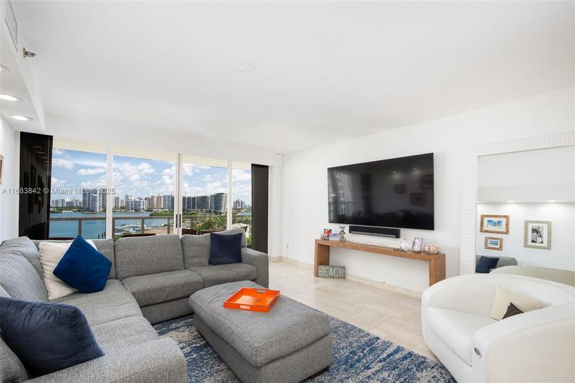 Picture of 4000 Island Bl # 904, Aventura FL 33160