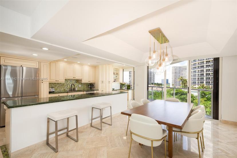 Picture of 4000 Island Bl # 904, Aventura FL 33160